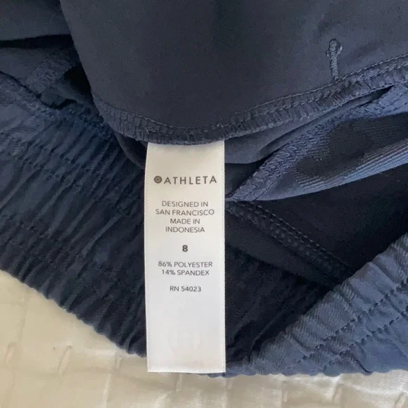 Athleta Brooklyn Camo Jogger, size 8, Blue Camo, pre-owned - Picture 7 of 8